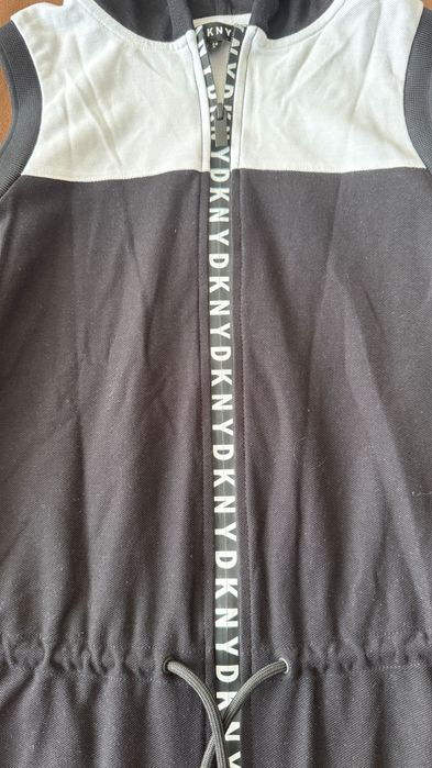 Оригинална рокля DKNY