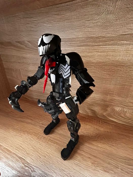 LEGO Super Heroes Spiderman Figurina Venom 76230, 297 piese