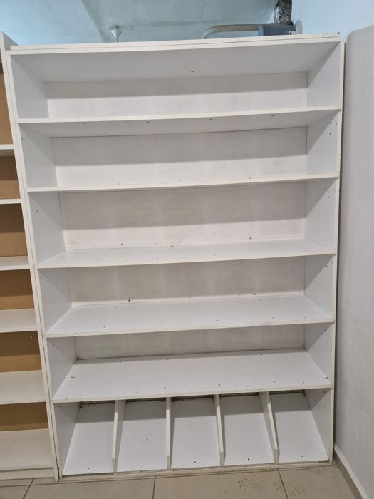 Срочно продам шкаф-стелаж