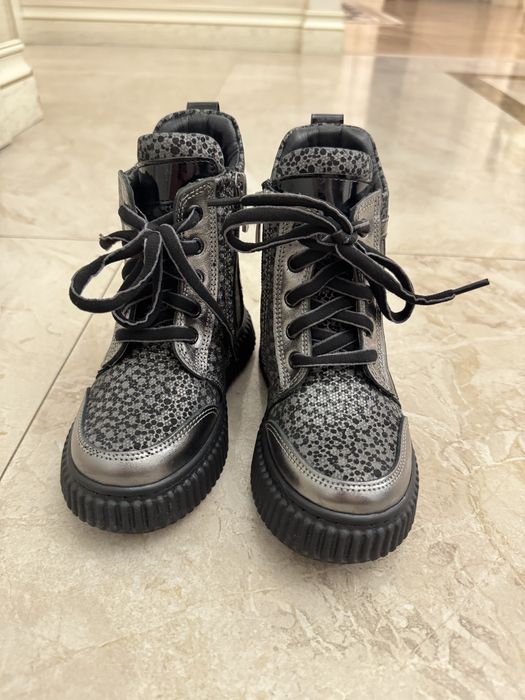 Ботинки на девочку