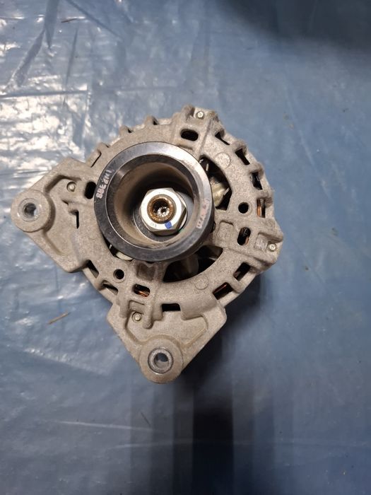 Генератор Рено Логан