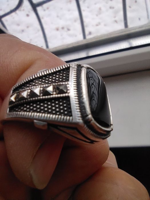 Мужской серебряный перстень.