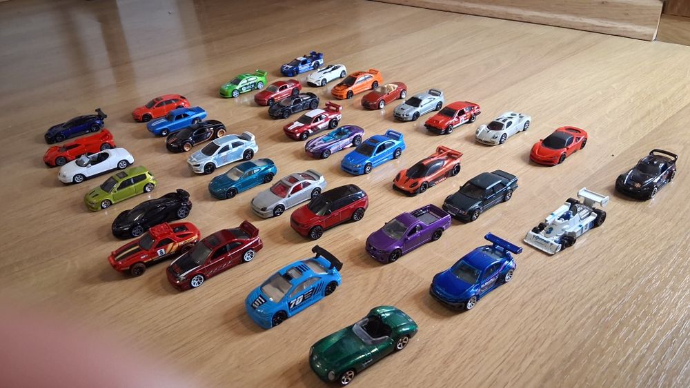 Hot wheels, matchbox, welly, maisto