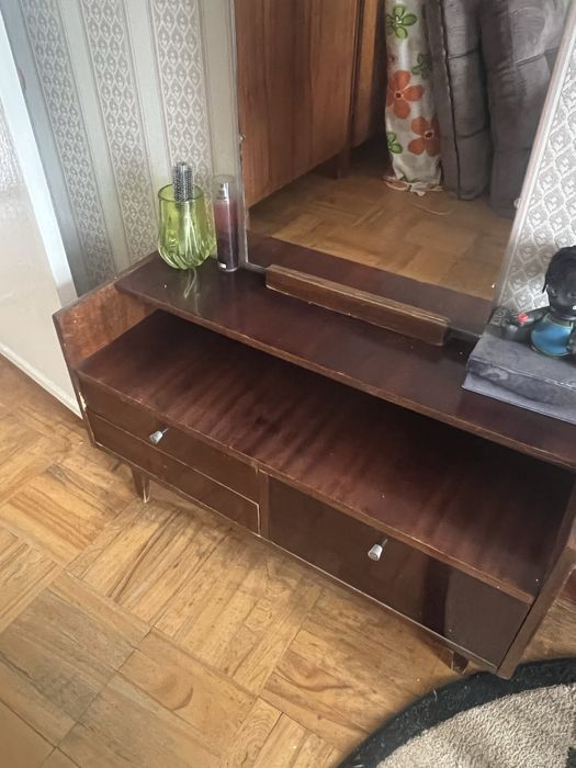 Трюмо бесплатно б/у