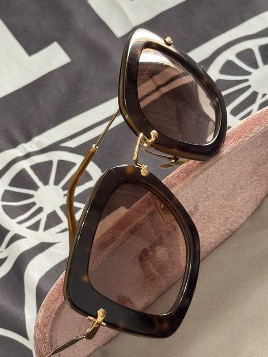 Дамски слънчеви очила