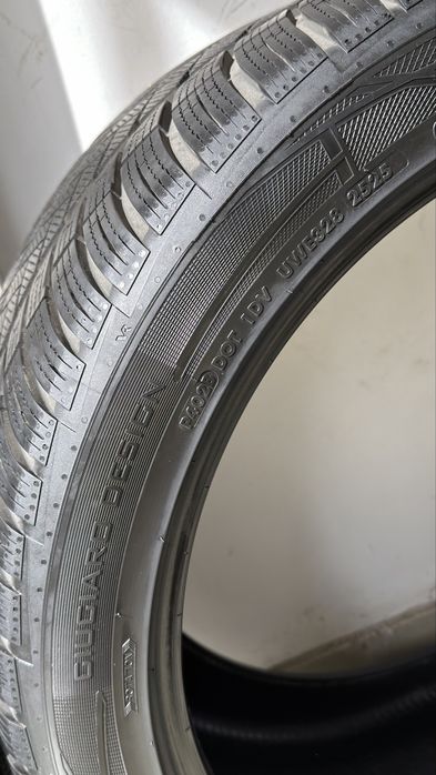 Зимни гуми за GLE 325/35/22  285/40/22 Vredestein