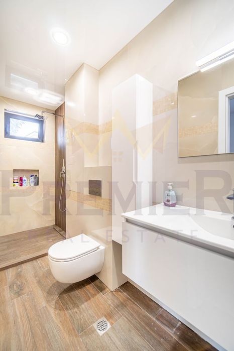 Продава се Четиристаен апартамент в Варна, Бриз - 225 кв.м за 1645 €/кв.м - Снимка #7