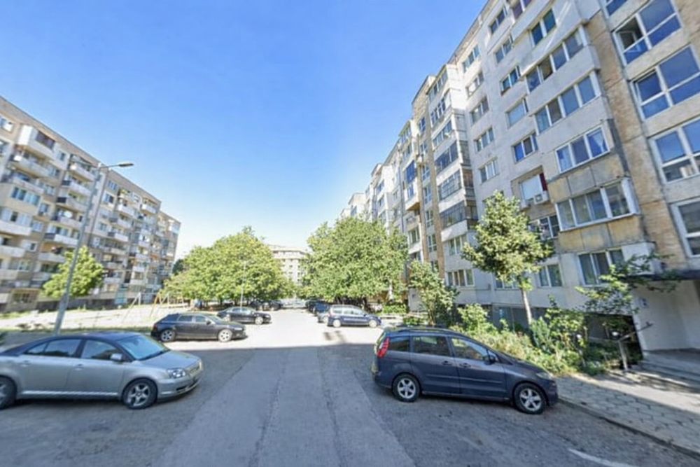 Продавам 2стаен, преустроен в тристаен апартамент в Младост 3