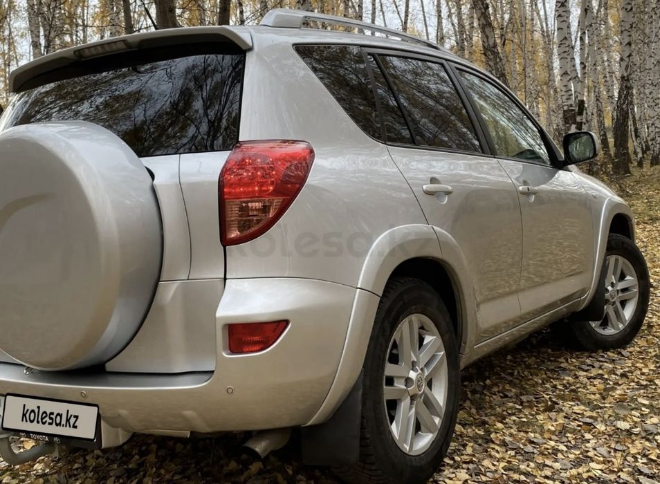 Продам Toyota RAV4