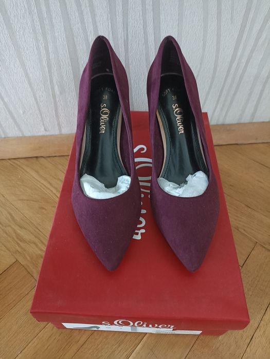 Велурени обувки вишневи