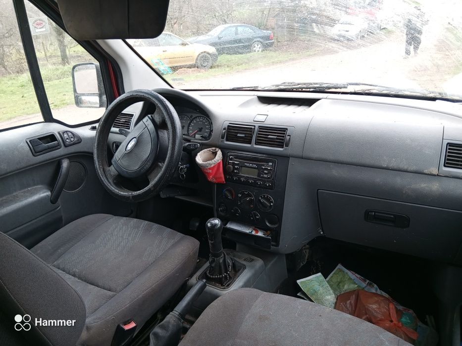 Продавам ford connect 1.8 TDCI 90 коня на части