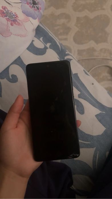 Продам Samsung A51 на запчясти