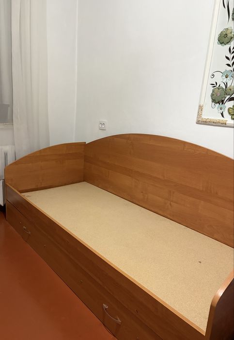 Односпальная кровать