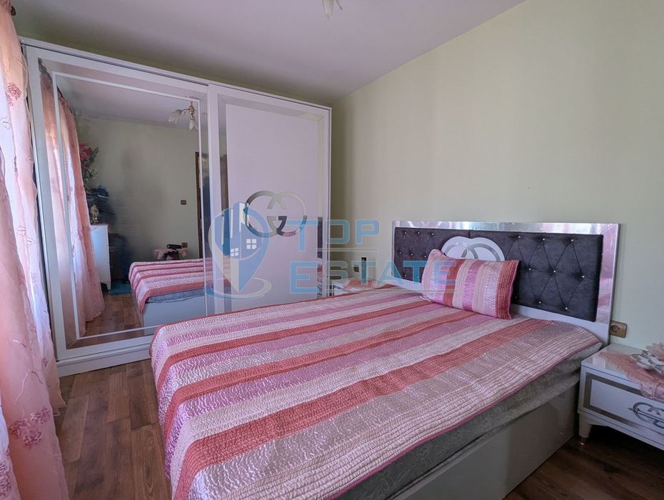 Ремонтирана и готова за нанасяне къща в село Пчелище, област Велико Т