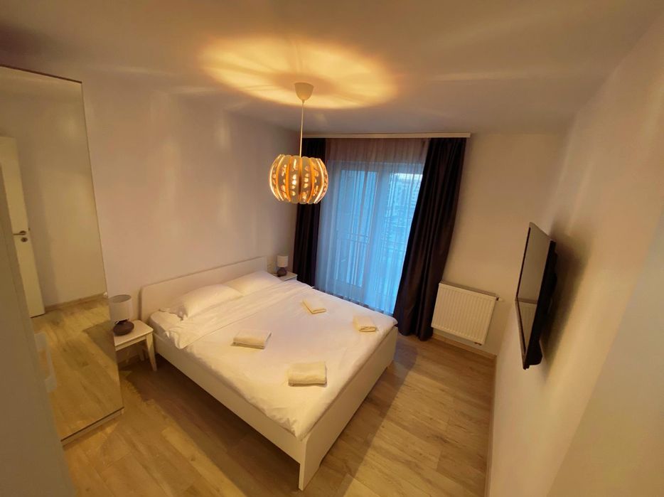 Cazare regim hotelier Brașov—>2 camere Coresi Mall