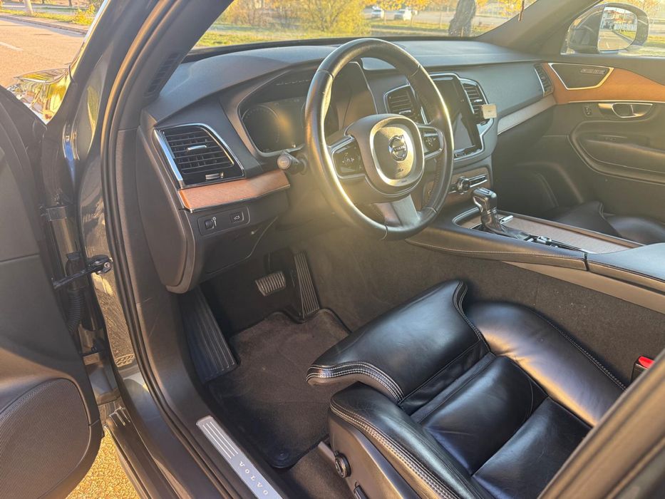 Volvo XC90 Inscription//D5 AWD 235CP 4X4