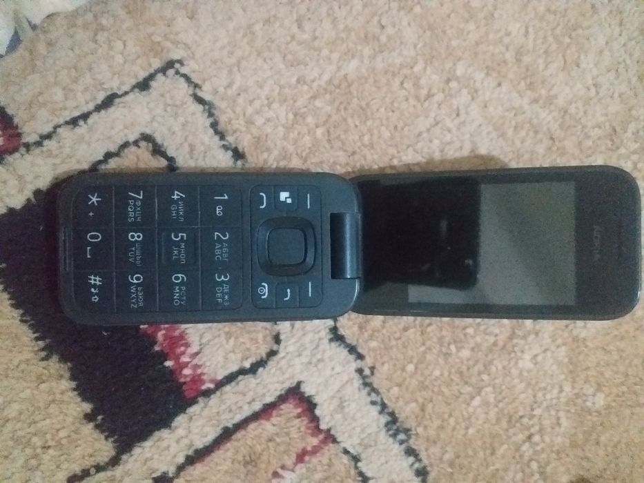 Legushka Nokia sotiladi 200 000 ming