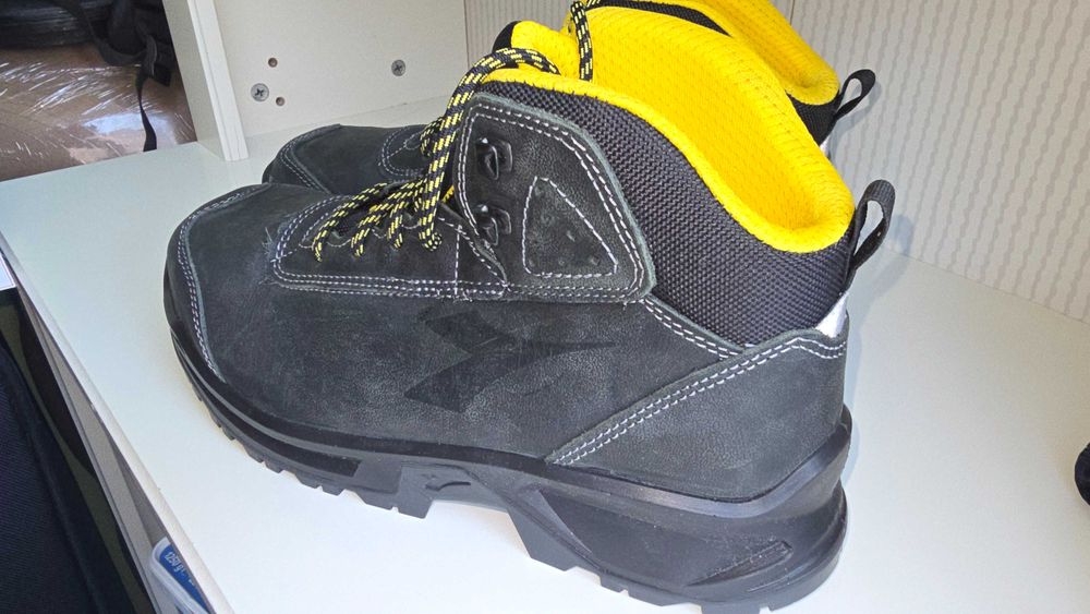 Safety Shies DIADORA  HIGH S3
