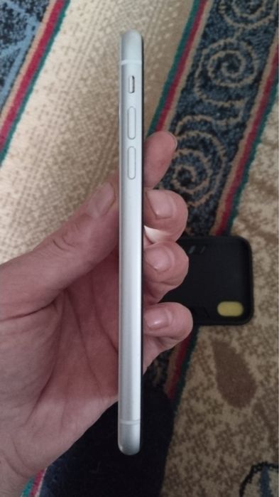 Поменяю айфон хр на айдроид