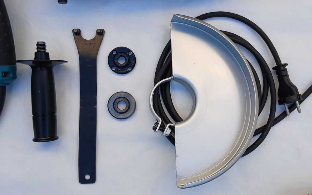 Катта болгарка Makita 9069 диск 230 Перфоратор Makita 2470 оригинал