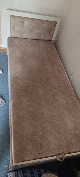 Кровать односпальная