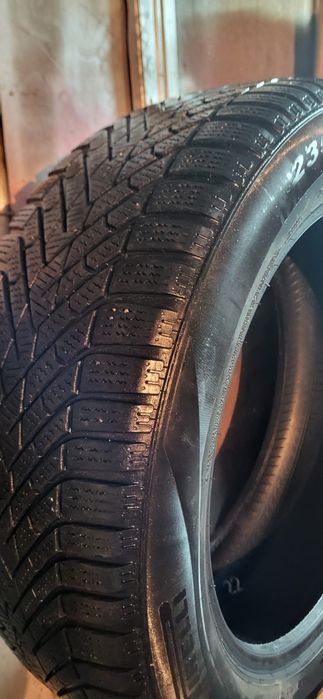 Vând cauciucuri 235/55/19 M+S iarna