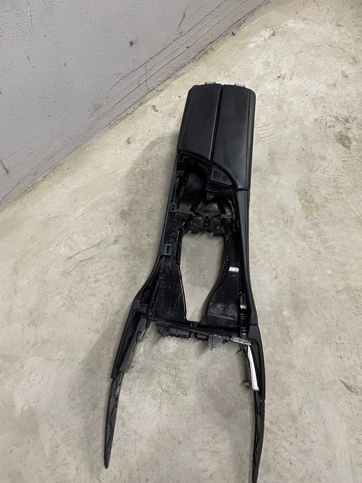 BMW F10 F11 централна конзола барче подлакътник