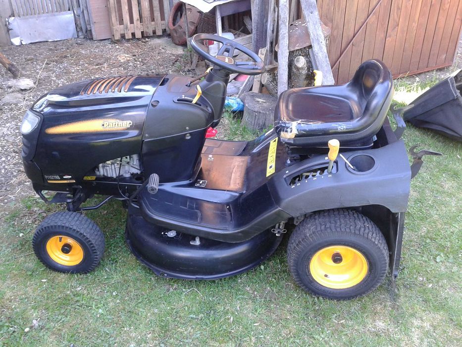 Tractoras de tuns iarba/gazon Partner 11,5 CP, 80 cm, an 2008
