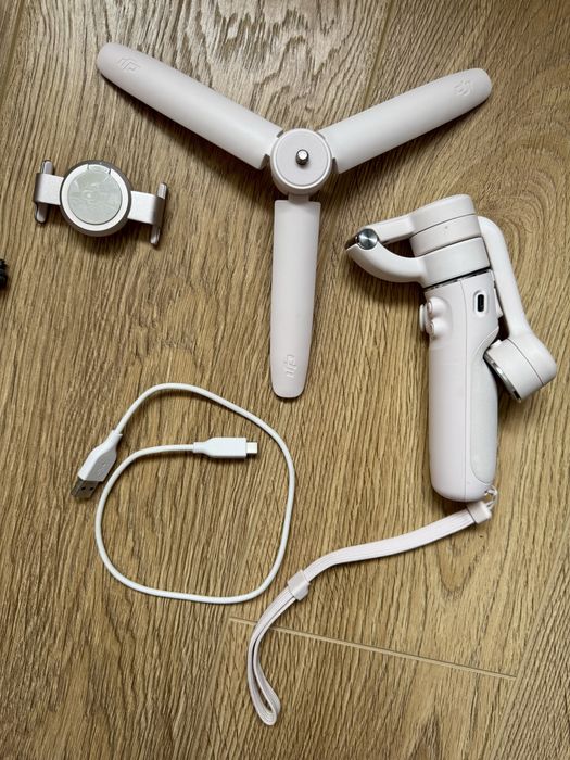 DJI OM5 Sistem de stabilizare pentru smartphone sunset white (alb-roz)