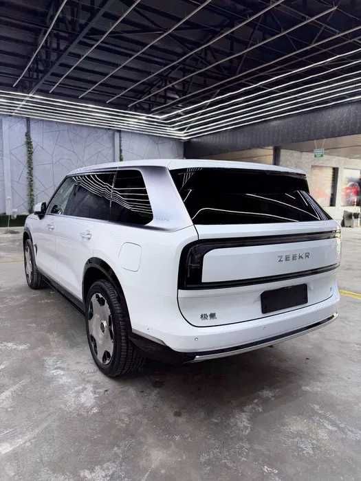 zeekr 9x hyper pod zakaz