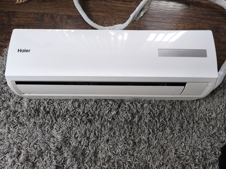 Климатик HAIER 12 INVERTOR .