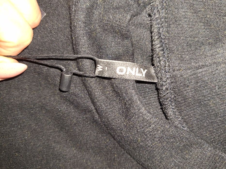 Меки дамски пуловери