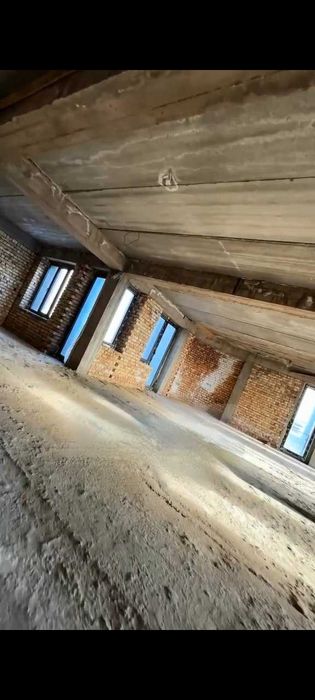 Продается здание под гостиницу в Яккасарайском районе