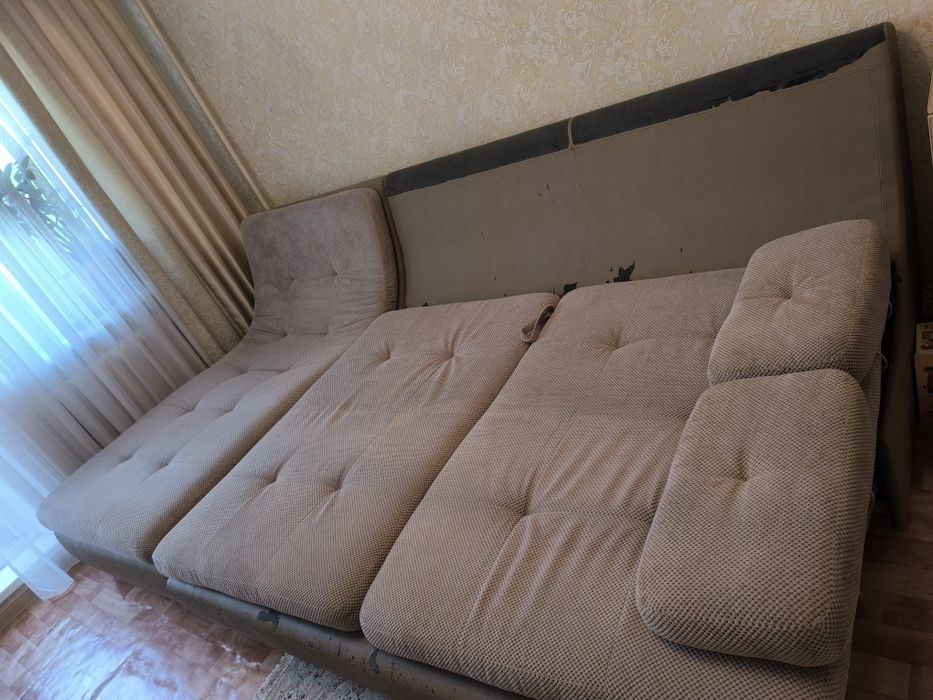 Диван угловой б/у