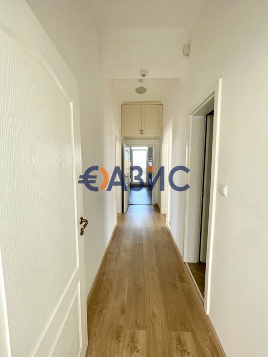 Луксозна триетажна къща край морето в комплекс "Олимпия", Созопол,