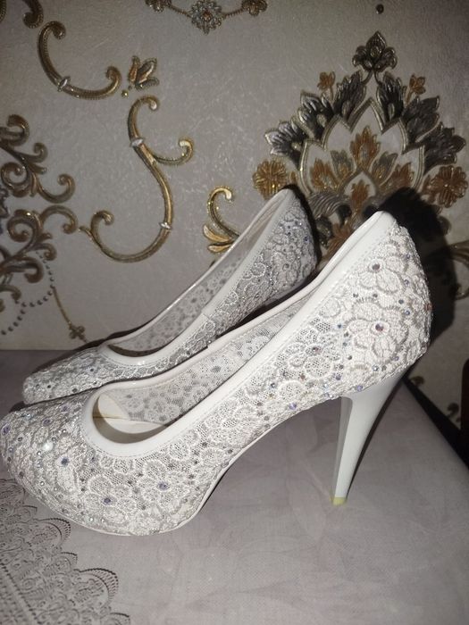 Туфли отдам даром