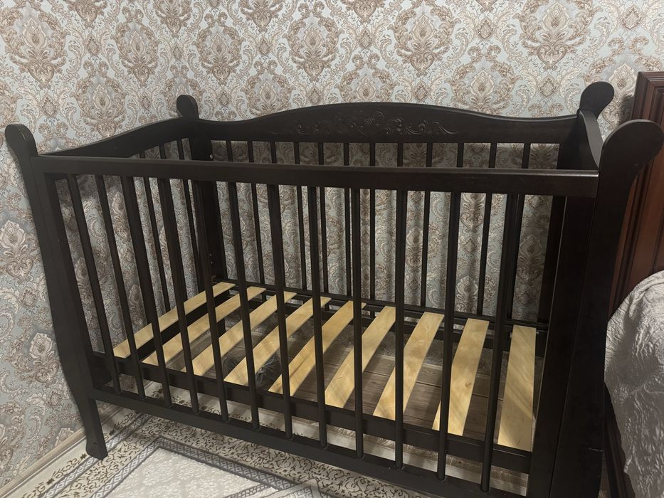 Детская кроватка, манеж Julia