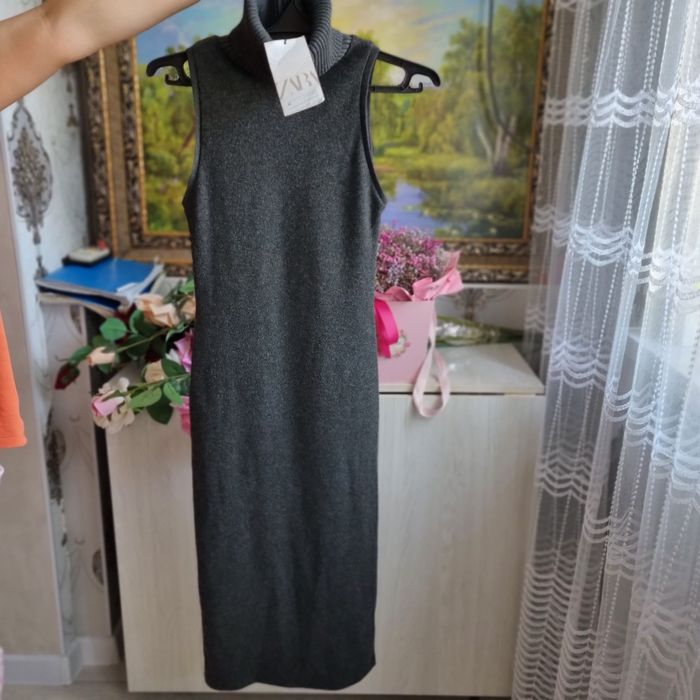 Новое платье бренда  ZARA.  Размер XS,