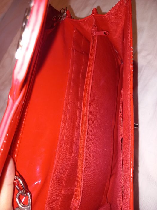Cartier дамска чанта червен лак, Цикламено портмоне.