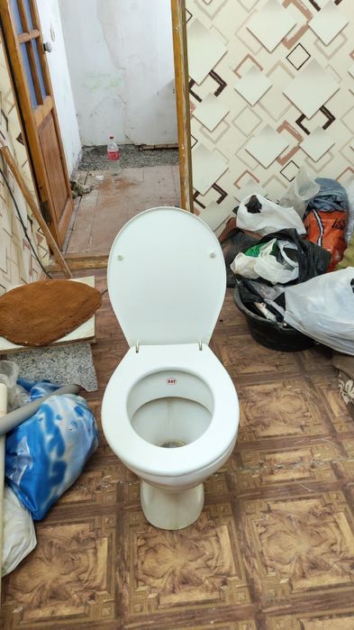 Unitaz Sotiladi holati yaxshi