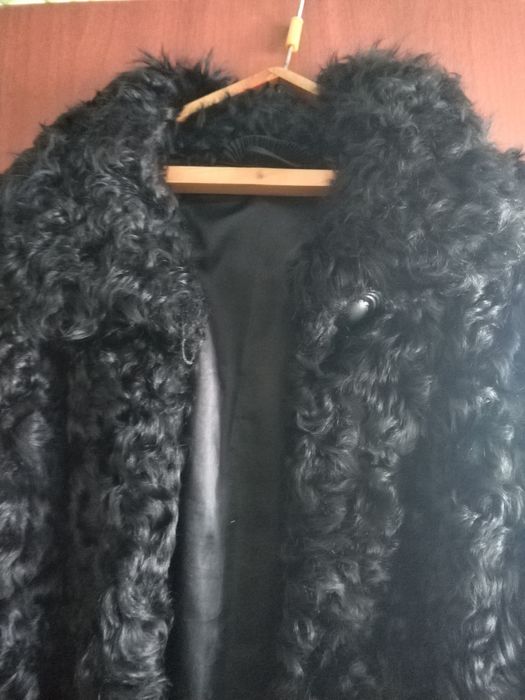 Продам шубу. Из козлика.