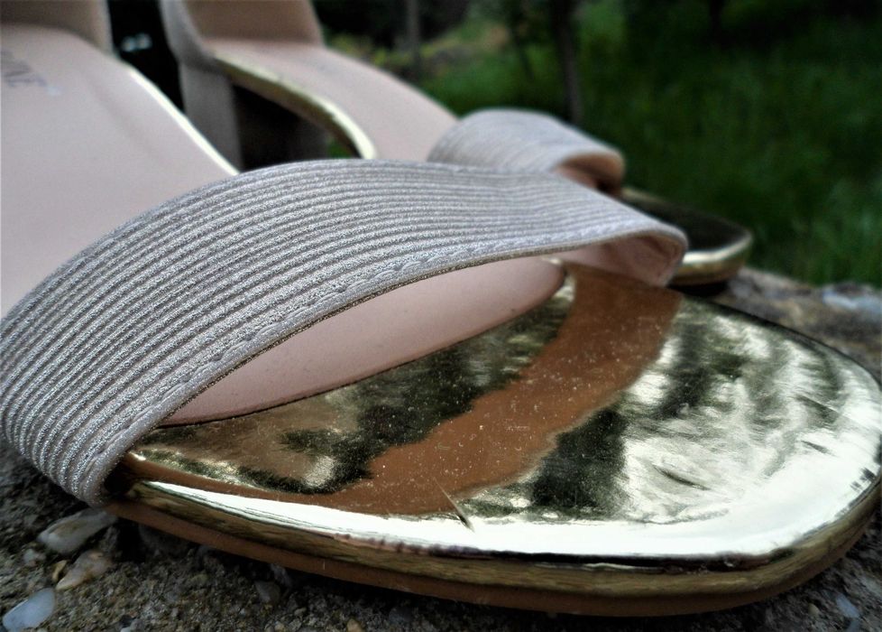 Sandale vara cu toc bloc Day-Vine de culoare galbena auriu