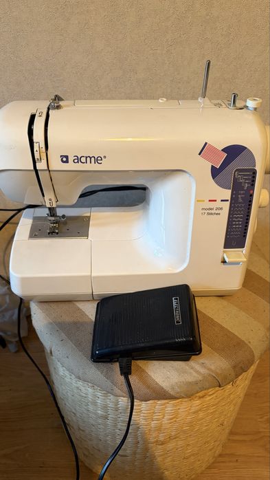Продам шаейную машинку ACME