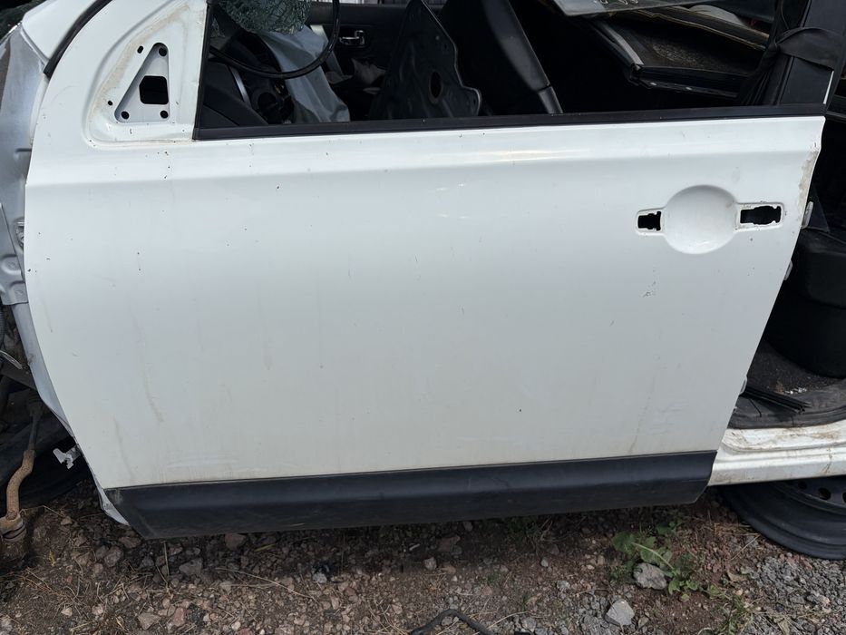 Предна лява врата за Nissan Qashqai J10;2009г