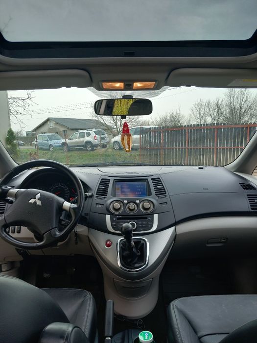 Mitsubishi  grandis