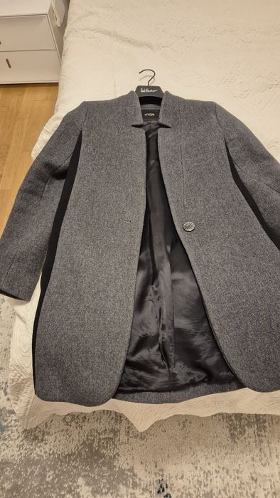Vând palton lana 75%