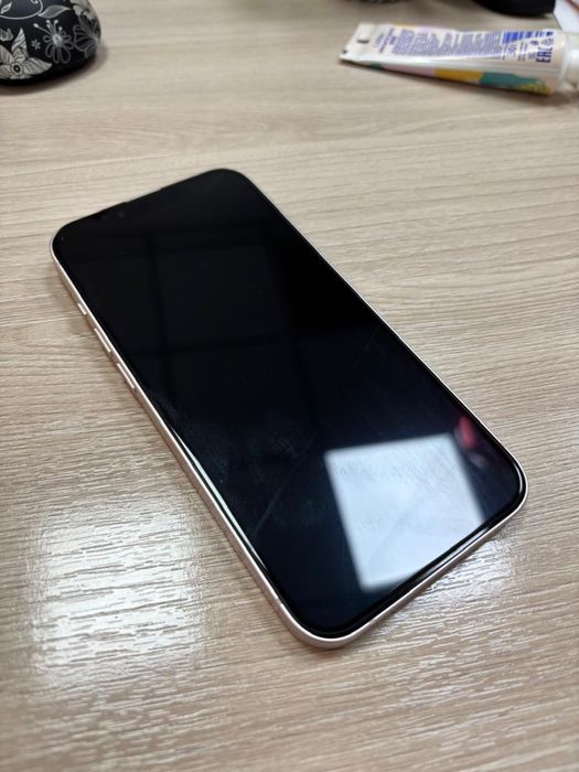 Iphone 13 розовый