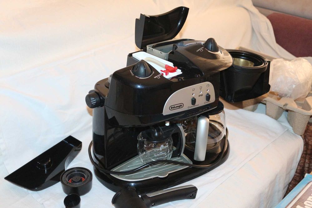 Vand cafetiera expresor DeLonghi BCO 130
