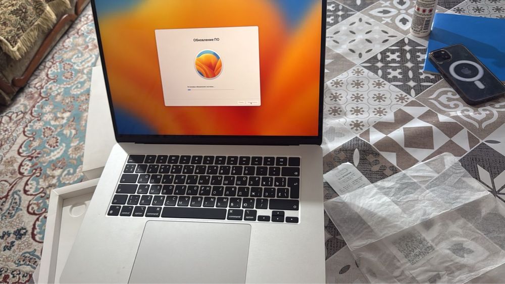 Мак бук Айр 15. Акб 100%