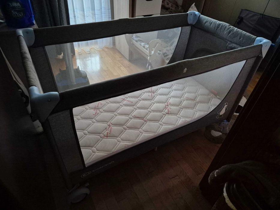 Кошара Kinderkraft + матрак